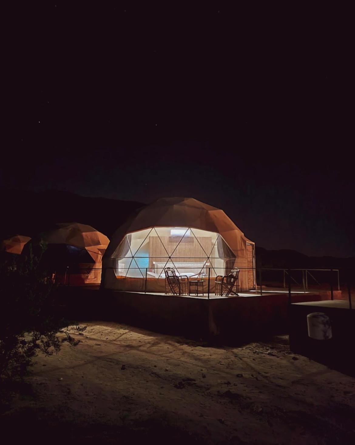 Adel Rum Camp Bubbles Wadi Rum Exterior photo