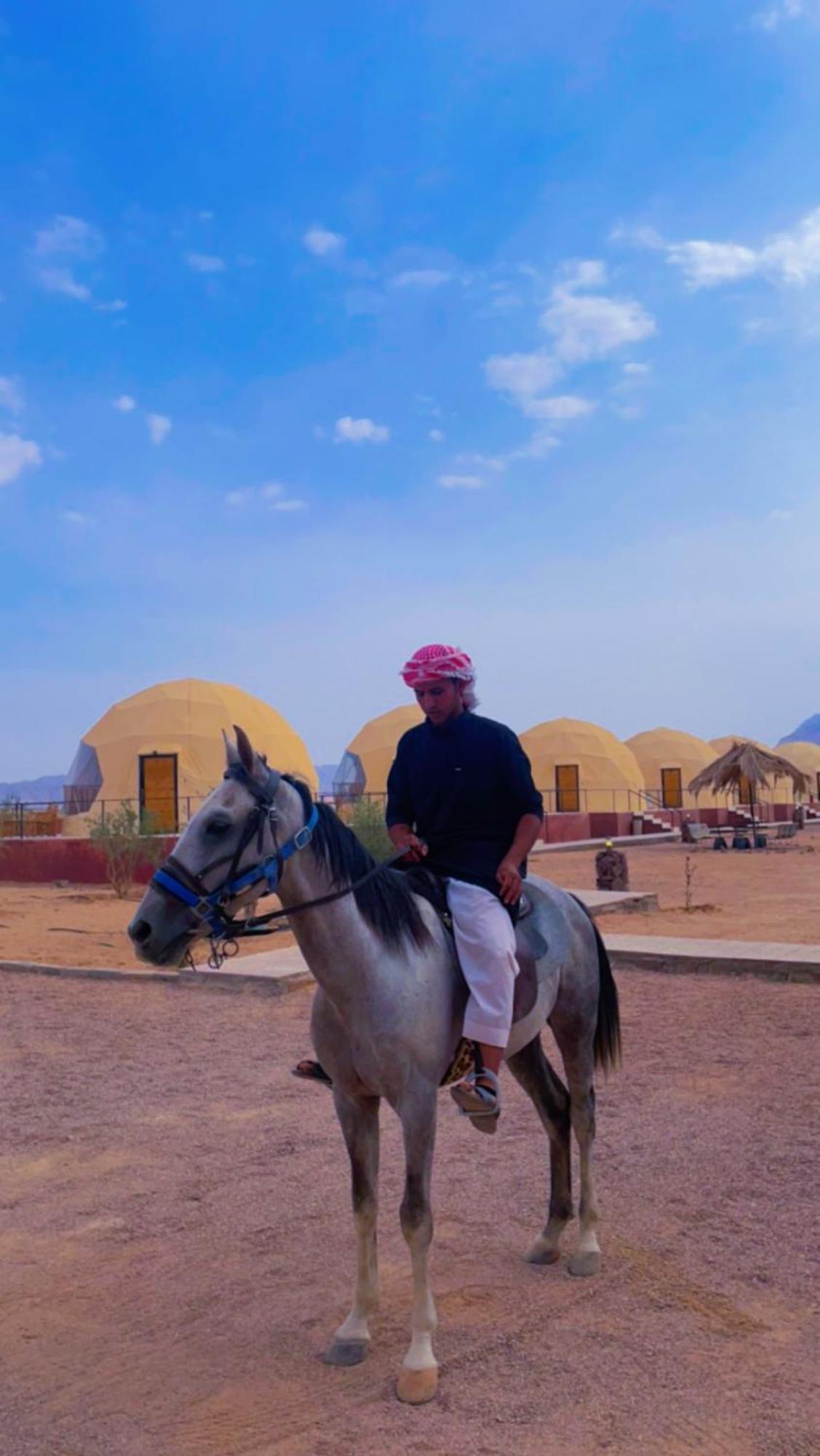 Adel Rum Camp Bubbles Wadi Rum Exterior photo