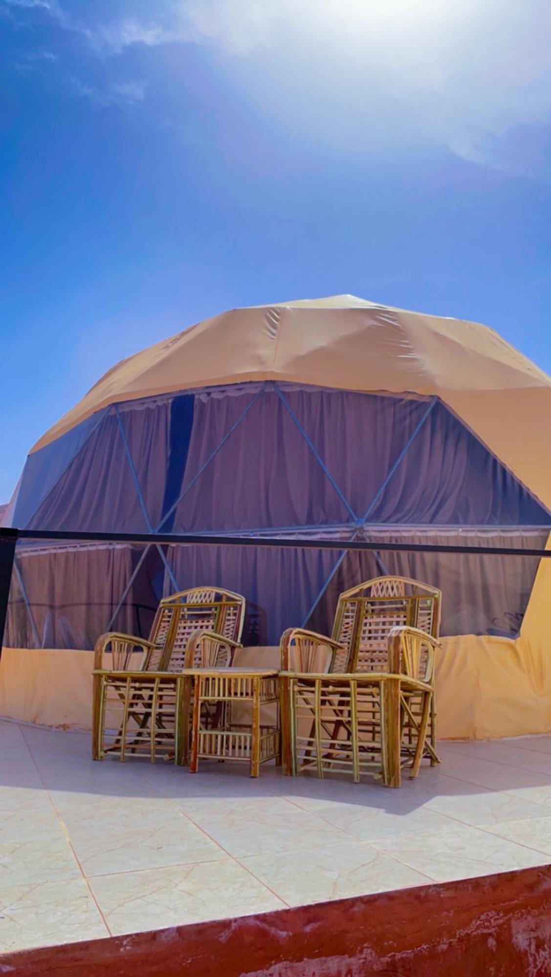 Adel Rum Camp Bubbles Wadi Rum Exterior photo