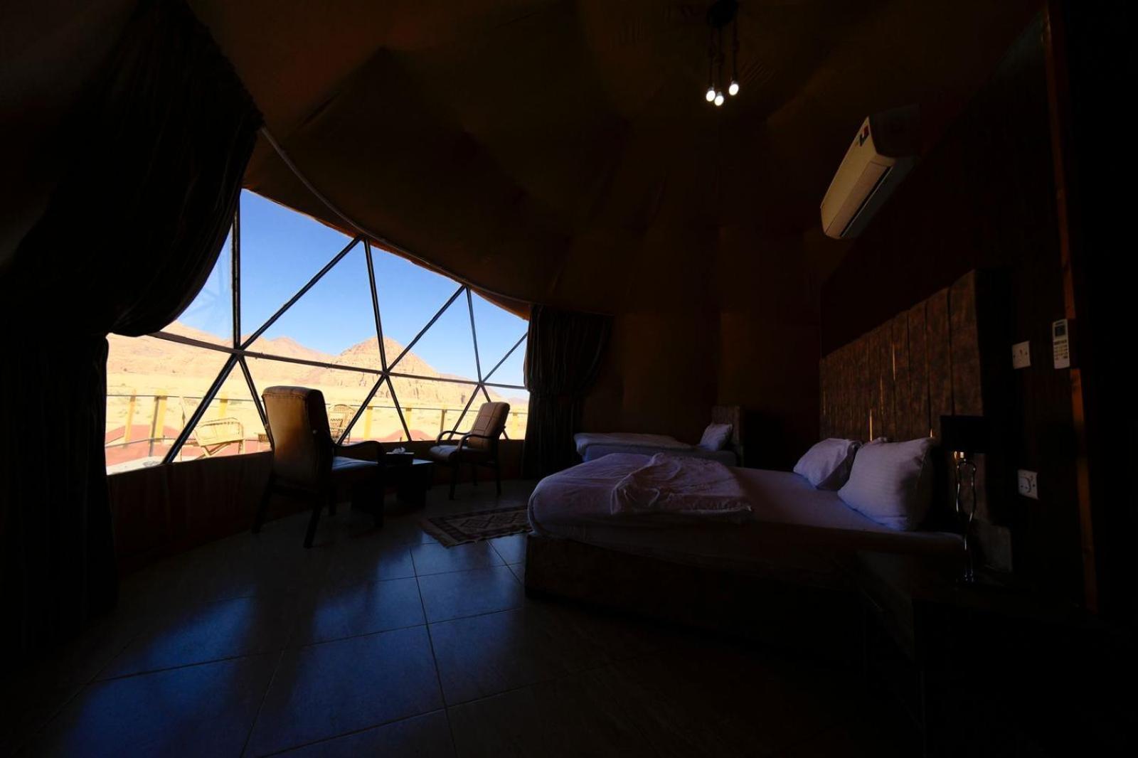 Adel Rum Camp Bubbles Wadi Rum Exterior photo